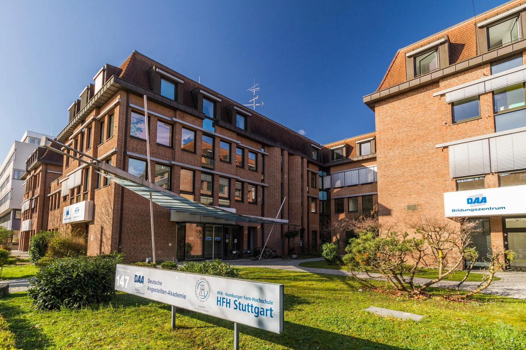 Das Gebäude der Beruflichen Schulen der DAA in Stuttgart