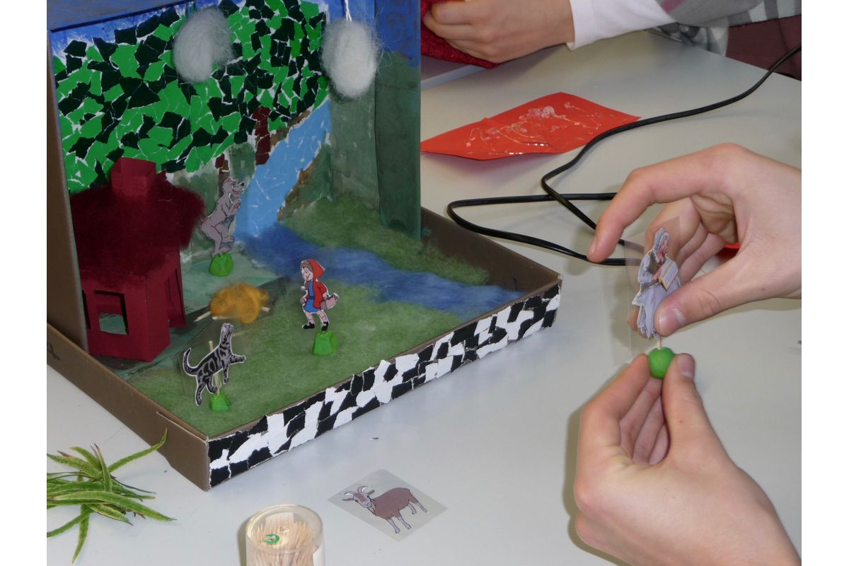 Diorama "Rotkäppchen"